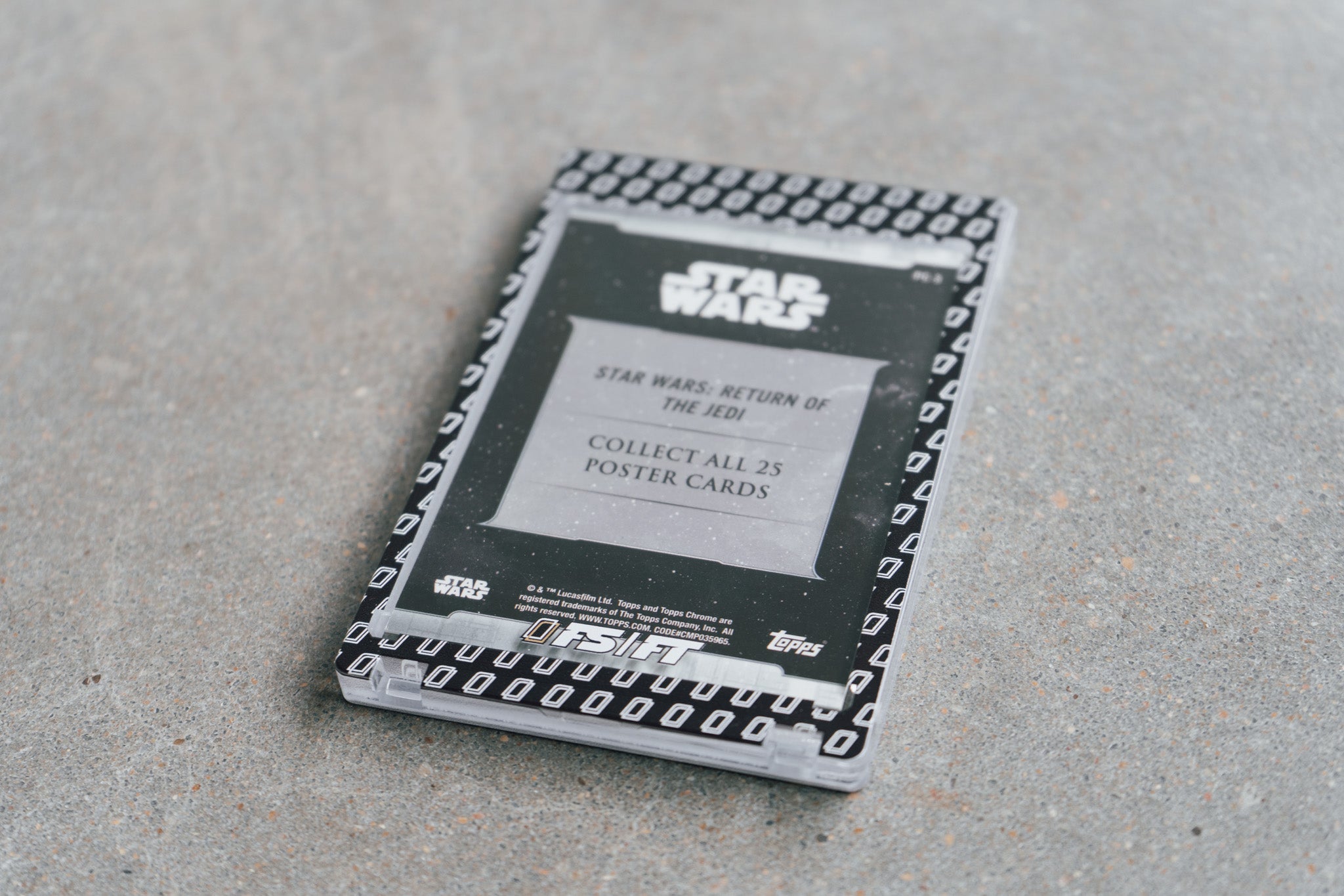 Black & White 35pt Mag - All Over Pattern